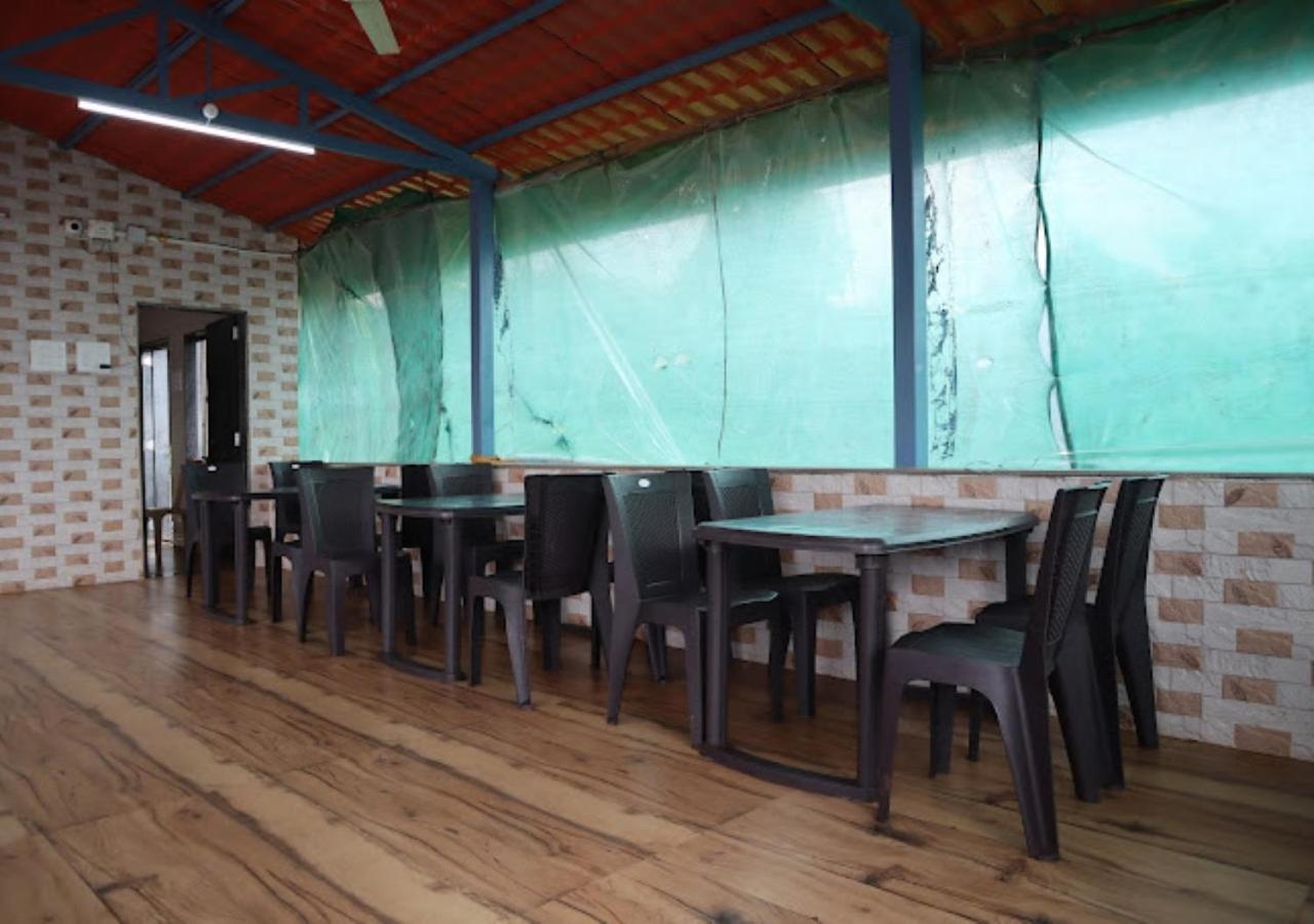 Sea King Beach Resort Ganpatipule Exterior foto