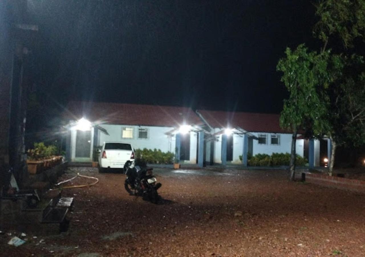 Sea King Beach Resort Ganpatipule Exterior foto